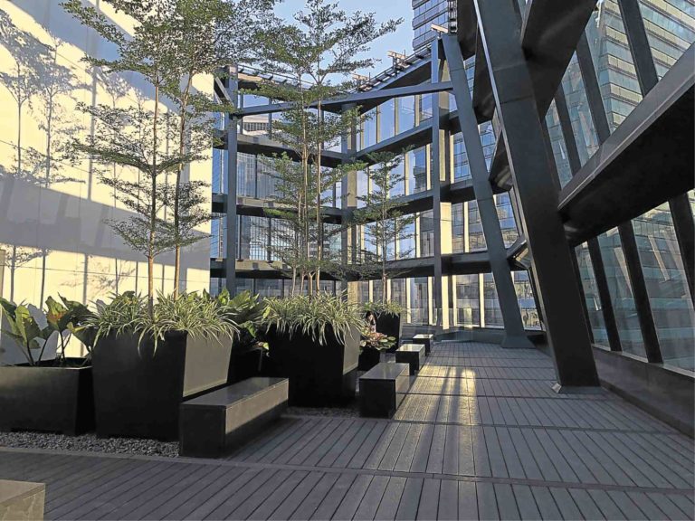 Nex Tower Garden